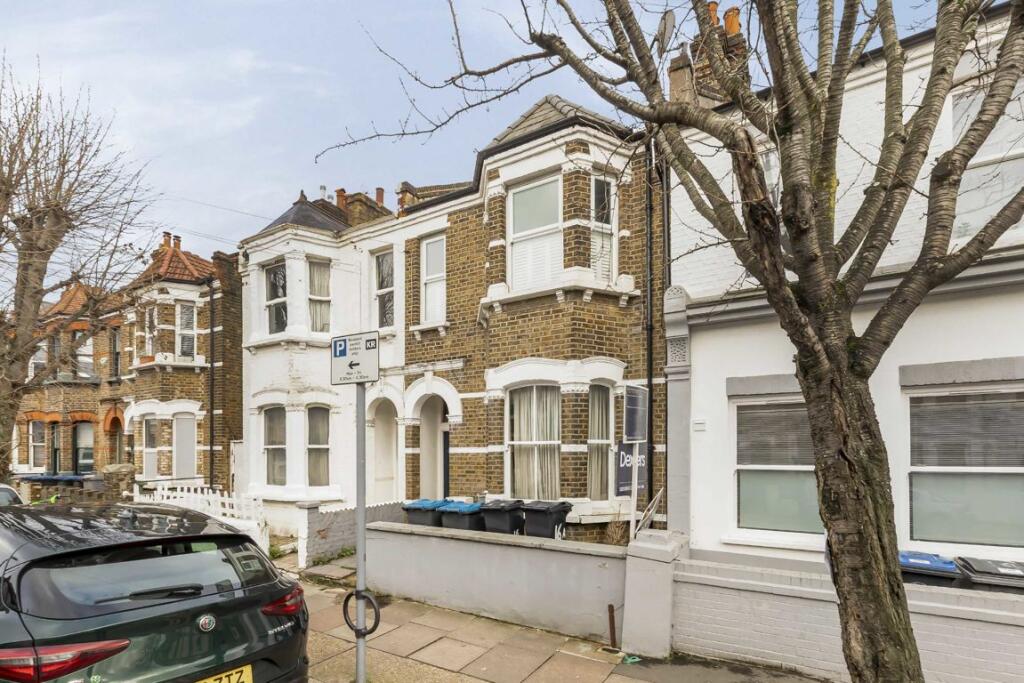 2 bedroom flat for sale in College Road, Kensal Rise, NW10