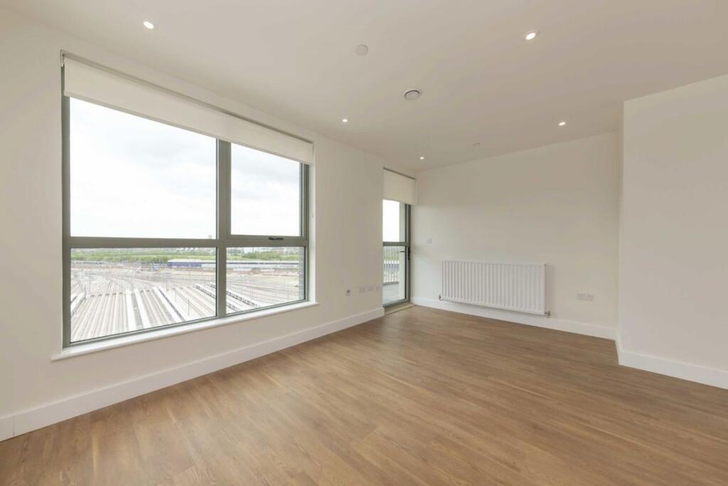 Main image of property: Green Street, Willesden Junction