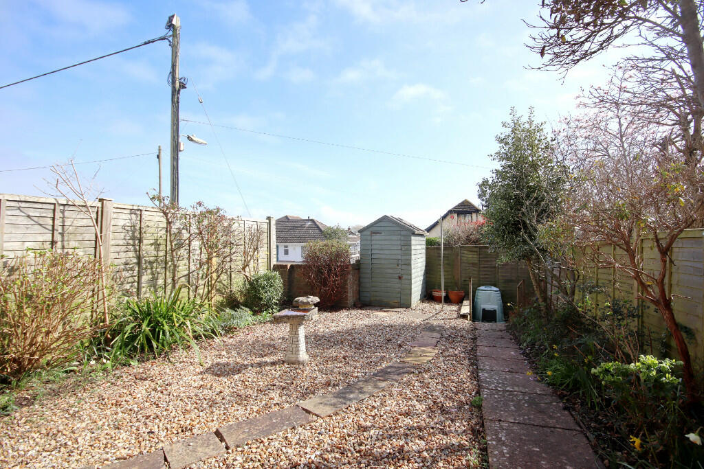 3 bedroom terraced house for sale in Lyndale Close, Milford on Sea, SO41