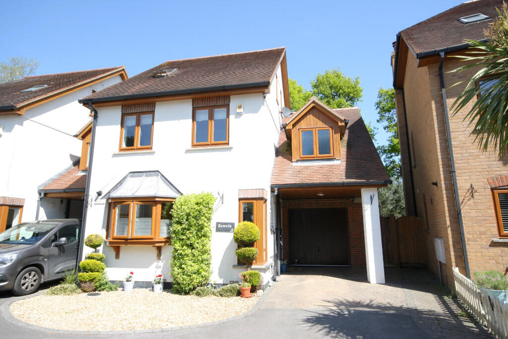 Main image of property: The Ostlers, Hordle