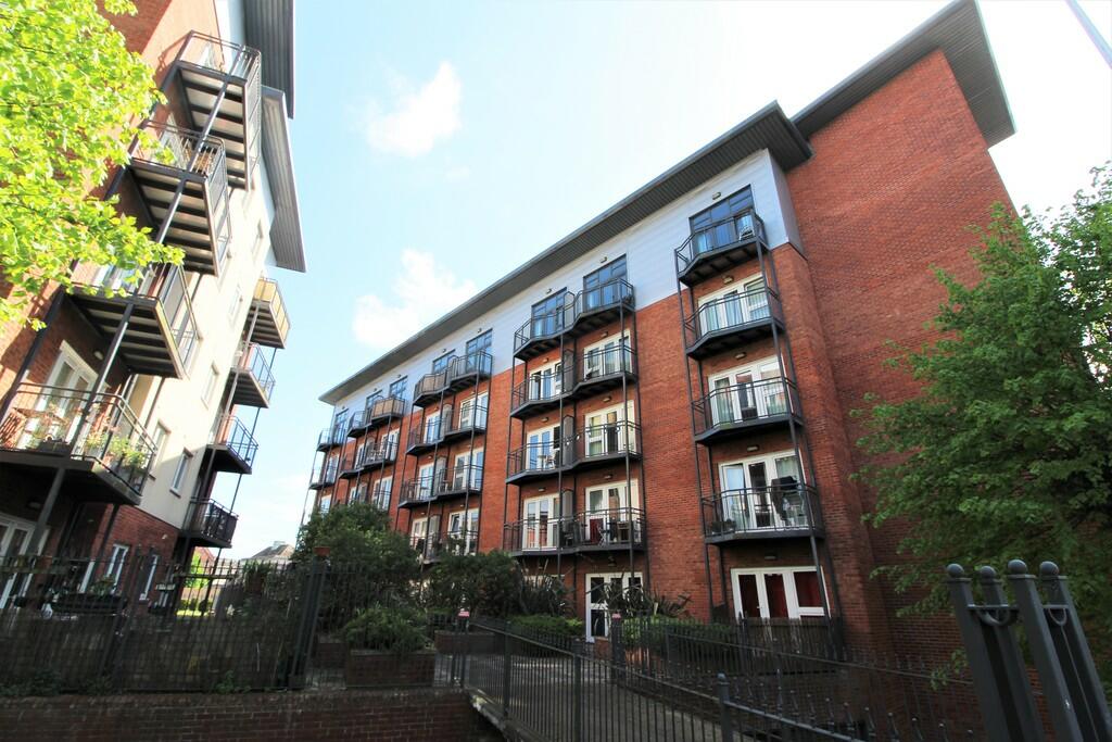 Studio flat for sale in Marcus House, New North Road, EX4