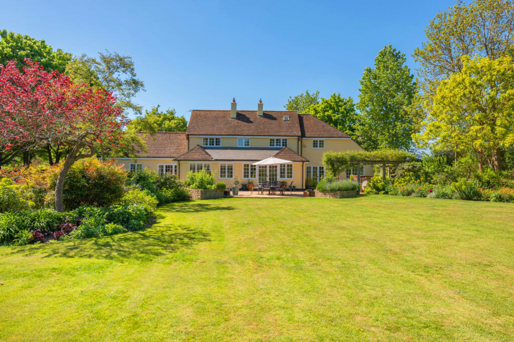 Main image of property: Comberton Road, Toft, Cambridge, Cambridgeshire, CB23