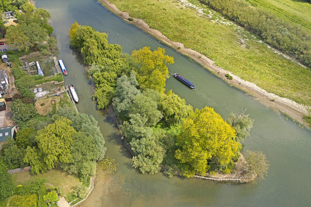 Main image of property: High Street, Earith, Huntingdon, Cambridgeshire, PE28