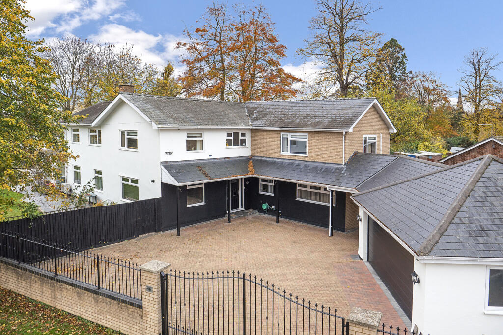 Main image of property: High Street, Offord d'Arcy, St. Neots, Cambridgeshire, PE19