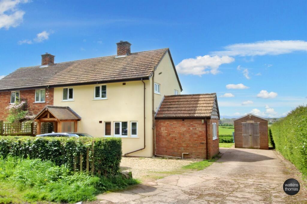 2 bedroom semidetached house for sale in Rosemaund Drive, Preston