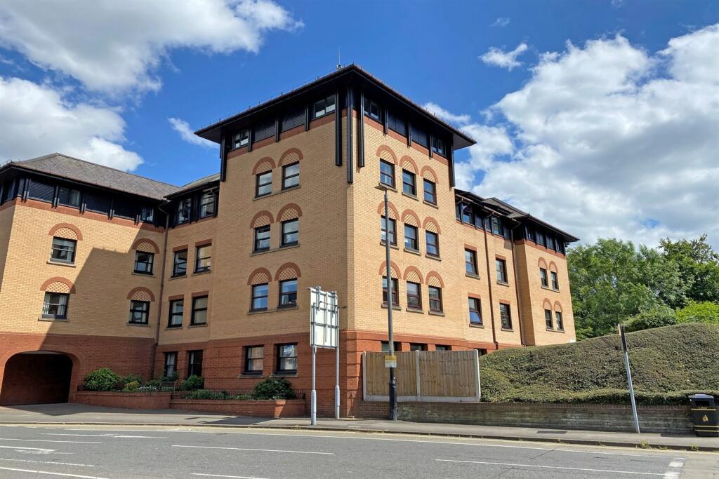 Main image of property: 20 Deens Court, St. Nicholas Street, Hereford, HR4