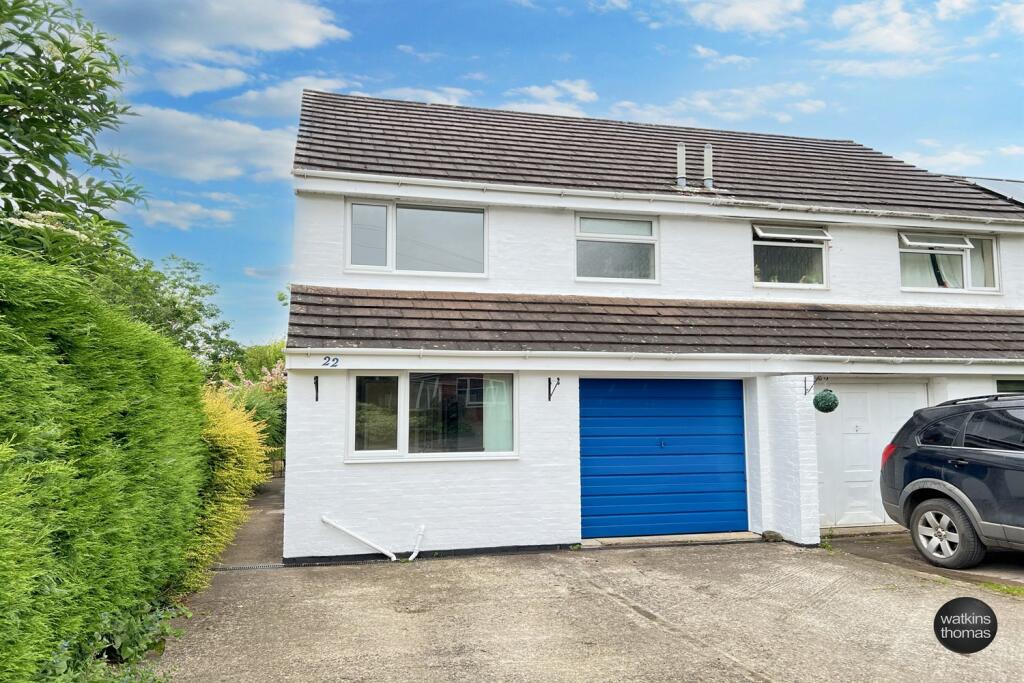 3 bedroom semidetached house for sale in St. Peters Close, MoretonOn