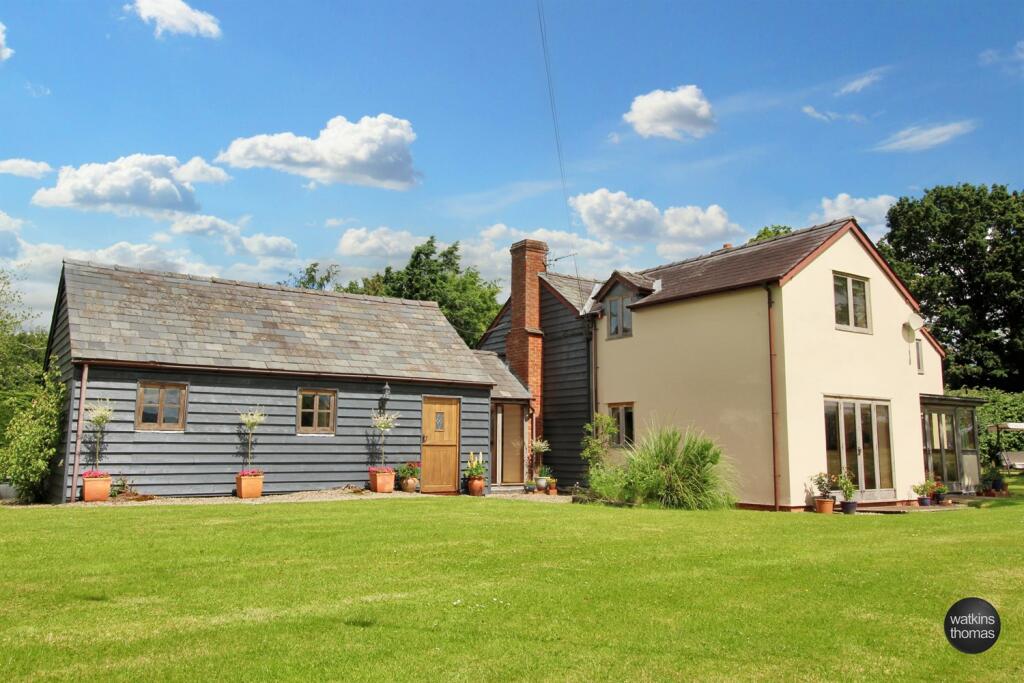 4 bedroom detached house for sale in Pembridge, Leominster, Hereford, HR6