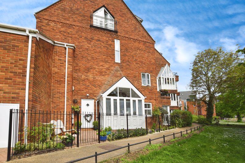 Main image of property: Sovereigns Quay, Riverside Development, Bedford