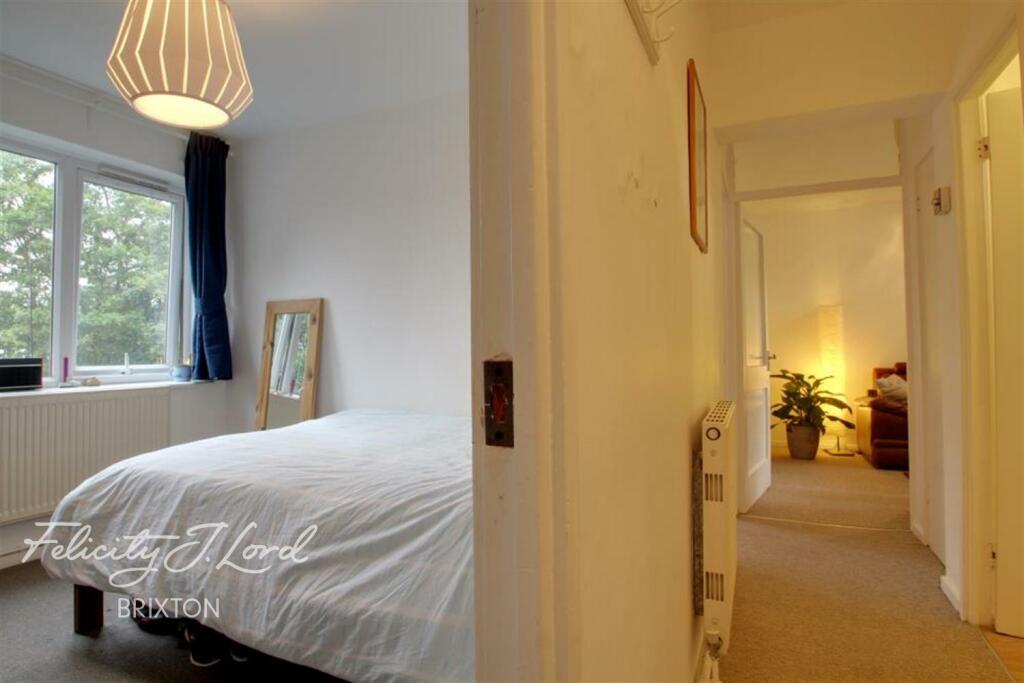 Flat to rent on Tebbs House, Tulse Hill