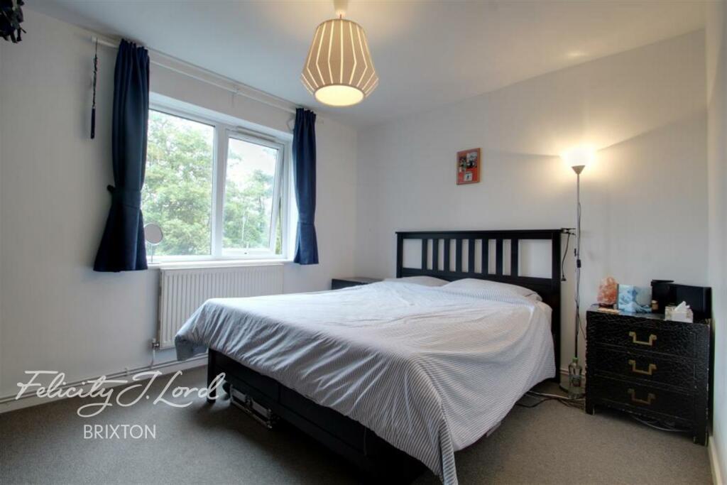 Flat to rent on Tebbs House, Tulse Hill