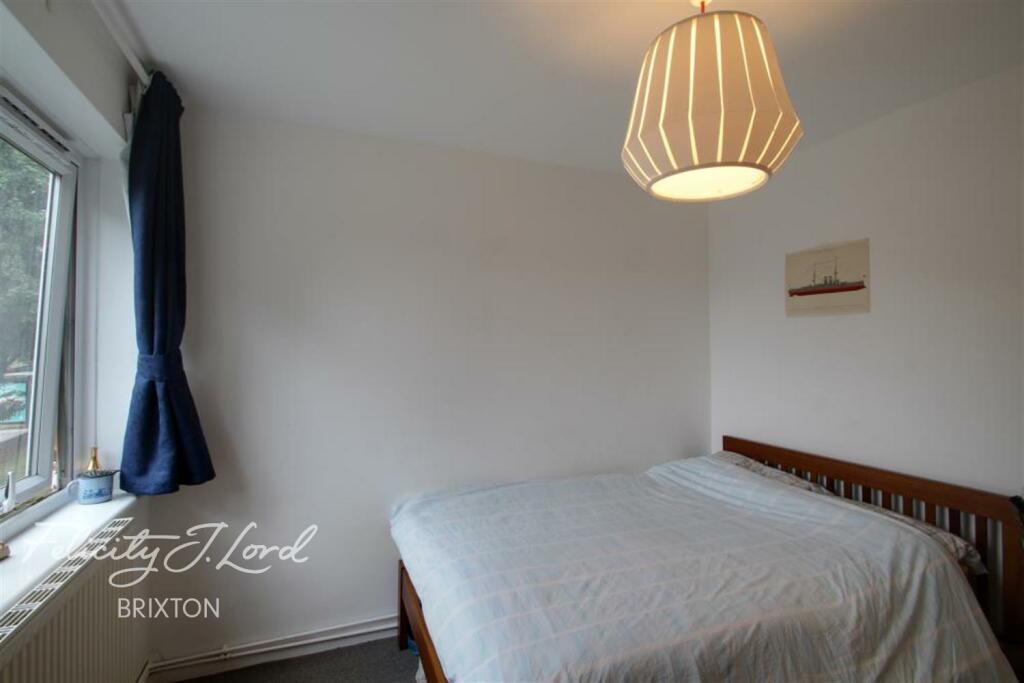 Flat to rent on Tebbs House, Tulse Hill