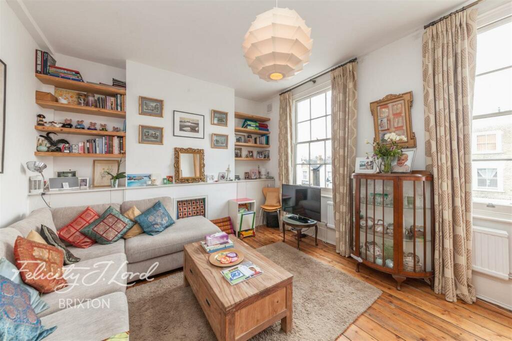 2 bedroom flat for rent in Lorn Road, Brixton, SW9