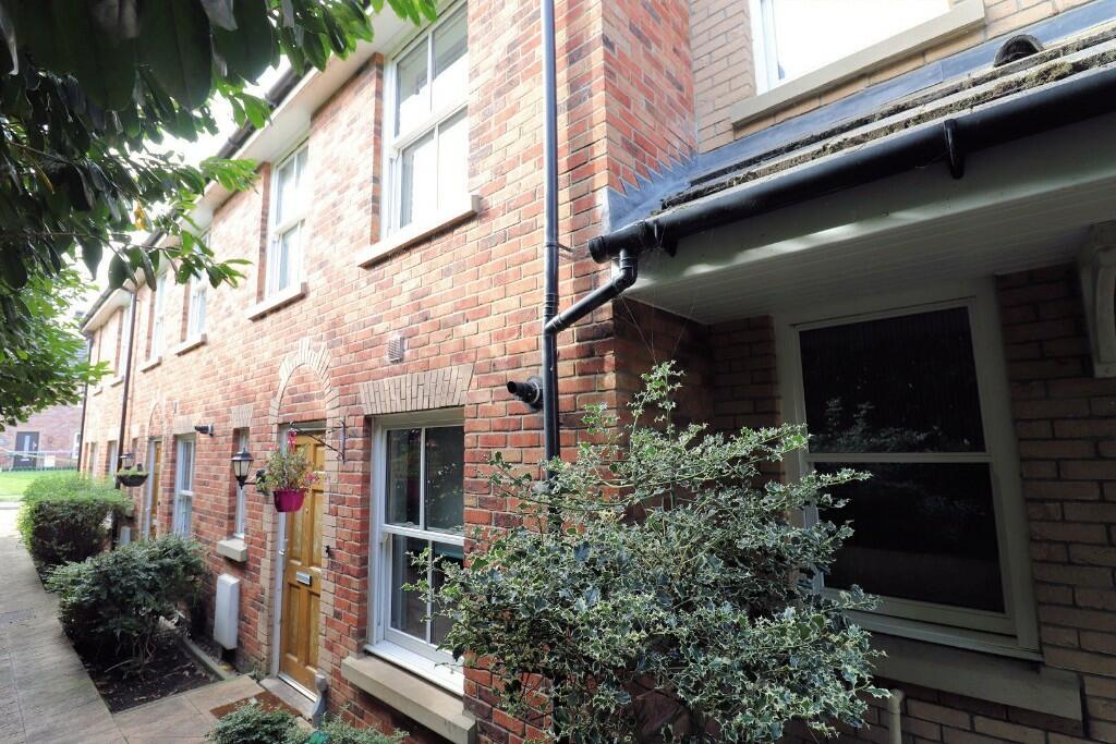 3 bedroom terraced house for sale in Primrose Avenue, Downham Market