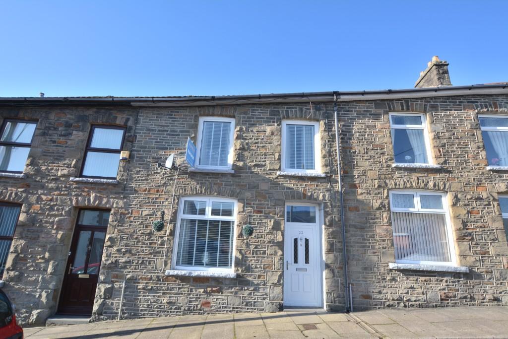 3 bedroom terraced house for sale in Clive Terrace, CF37