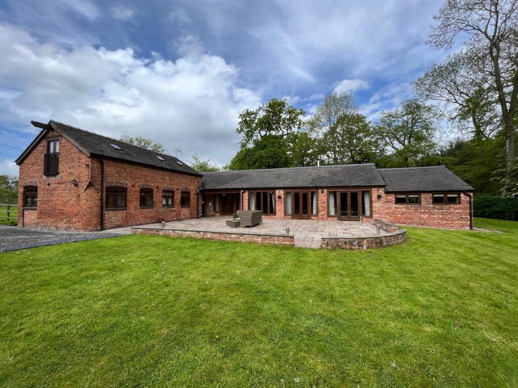 Barn for rent in Old Woodhouses, Broughall, Whitchurch, Shropshire