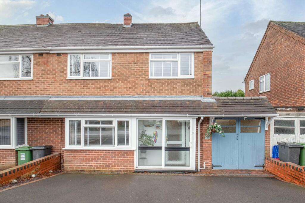 4 bedroom semidetached house for sale in Wordsworth Avenue, Headless