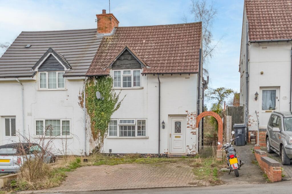 3 bedroom semidetached house for sale in Church Road, heath, Redditch, Worcestershire, B97