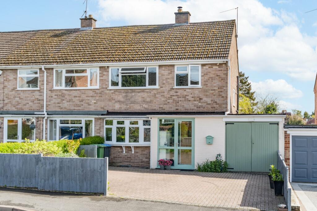 3 bedroom semidetached house for sale in Lansdowne Road, Studley