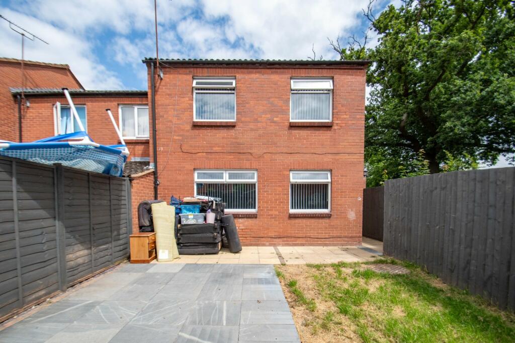 3 bedroom end of terrace house for sale in Mickleton Close, Redditch