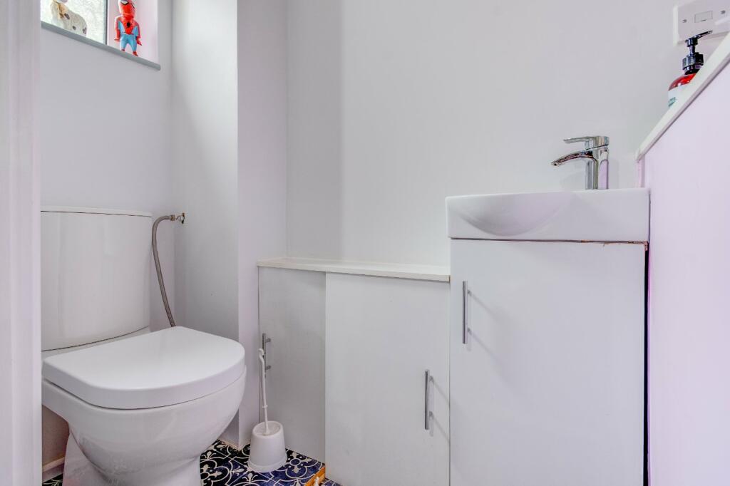 Additional property image - Northleach Close, Church Hill North, Redditch, Worcestershire, B98