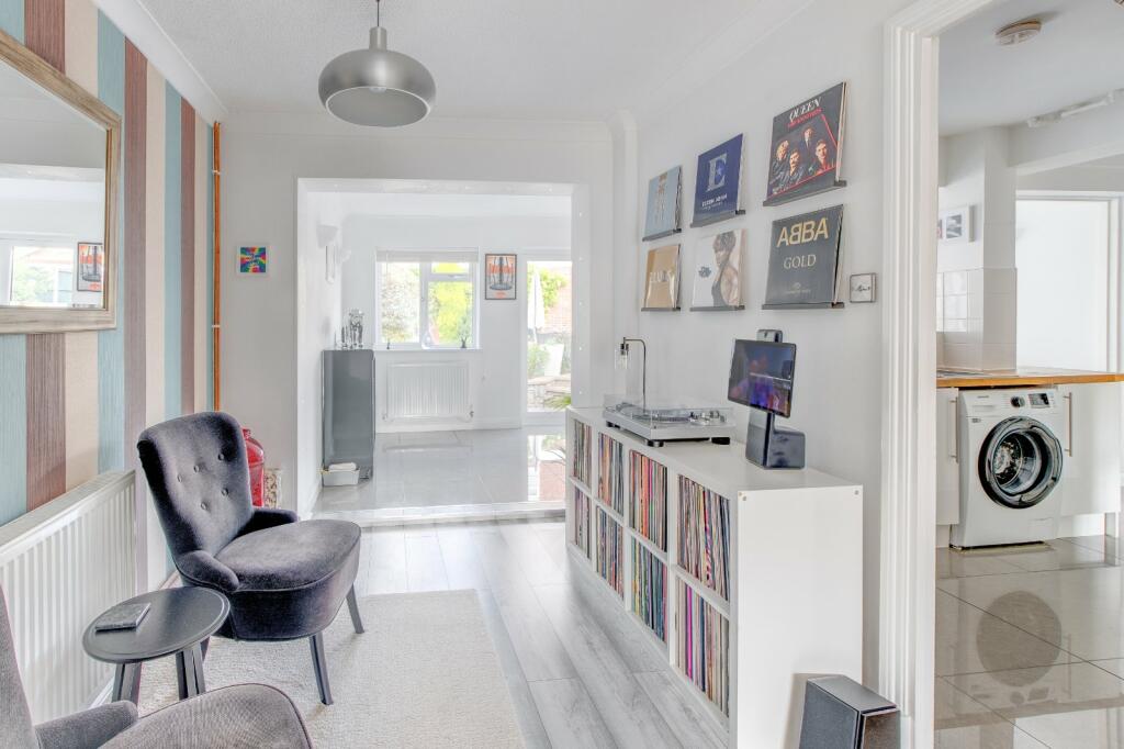 Additional property image - Oakridge Close, Church Hill North, Redditch, B98