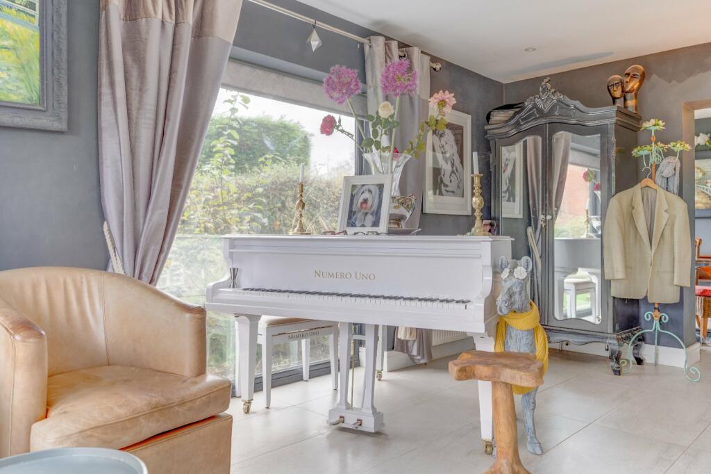 Additional property image - Pratts Lane, Mappleborough Green, Studley, Warwickshire, B80