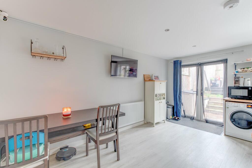 Additional property image - Redditch Road, Studley, Warwickshire, B80