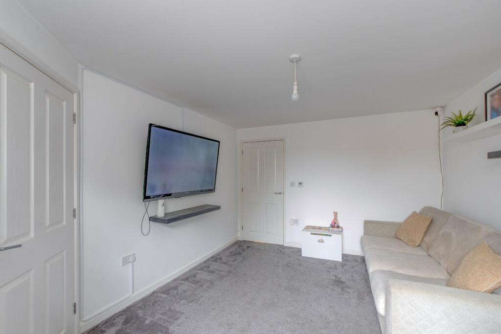 Additional property image - Redditch Road, Studley, Warwickshire, B80