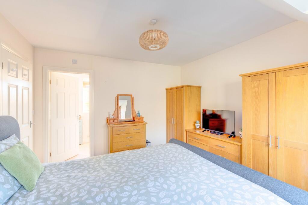 Additional property image - Upper Hall Close, Ipsley, Redditch, B98
