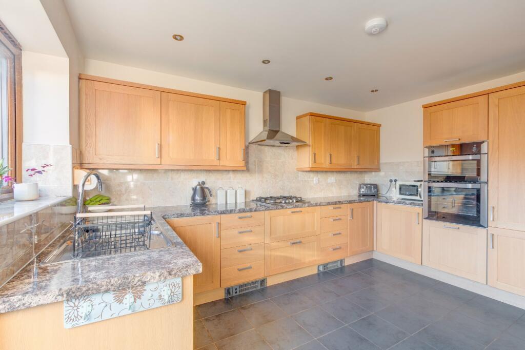 Additional property image - Upper Hall Close, Ipsley, Redditch, B98