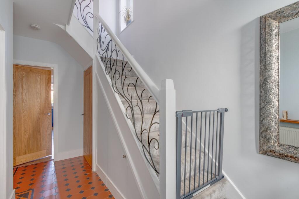 Additional property image - Vicarage Crescent, Batchley, Redditch, B97