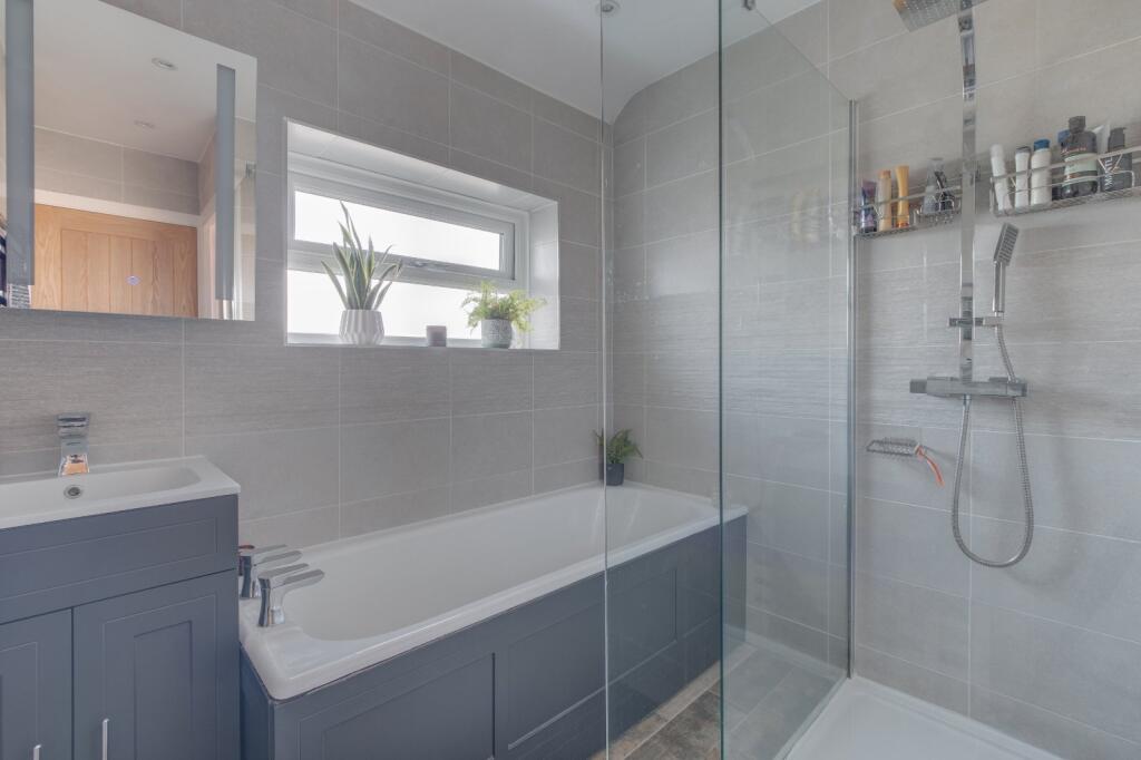 Additional property image - Vicarage Crescent, Batchley, Redditch, B97