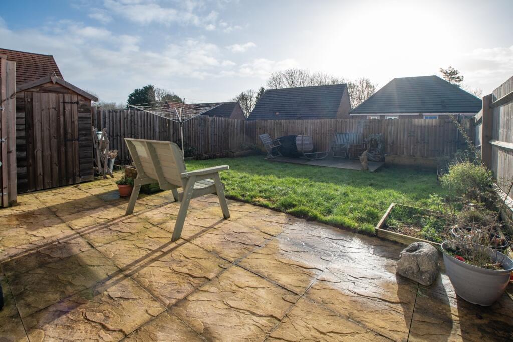 Additional property image - Oakdale Close, Wirehill, Redditch, B98