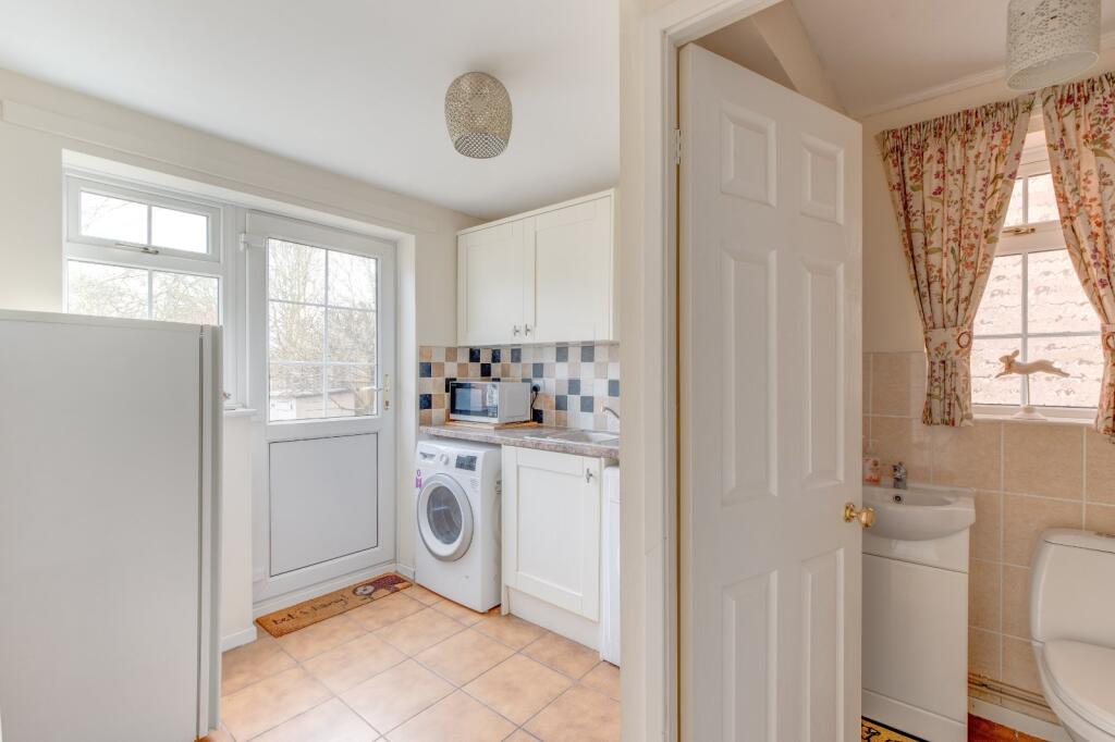 Additional property image - Lineholt Close, Oakenshaw South, Redditch, B98