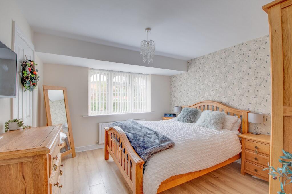Additional property image - Lineholt Close, Oakenshaw South, Redditch, B98