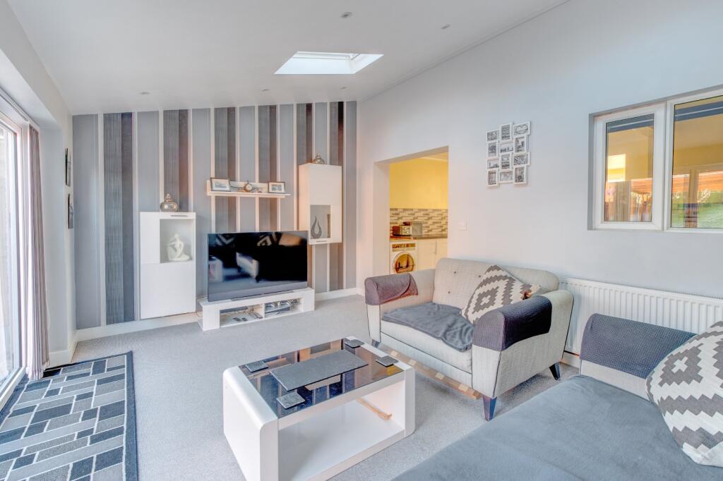Additional property image - The Meadway, Headless Cross, Redditch, B97