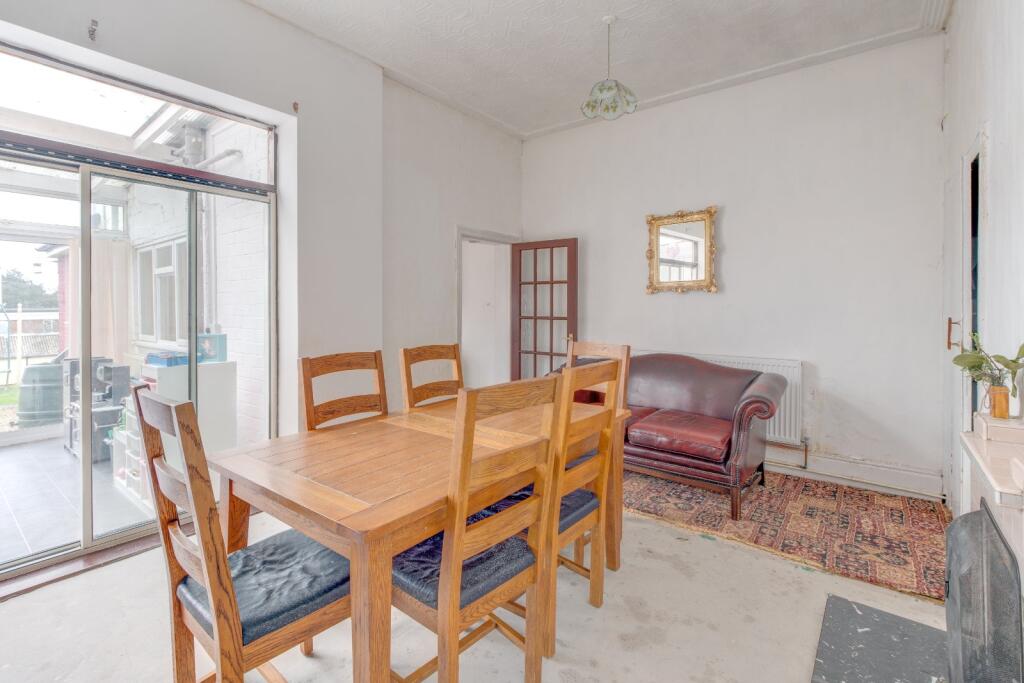 Additional property image - Mount Pleasant, Southcrest, Redditch, B97