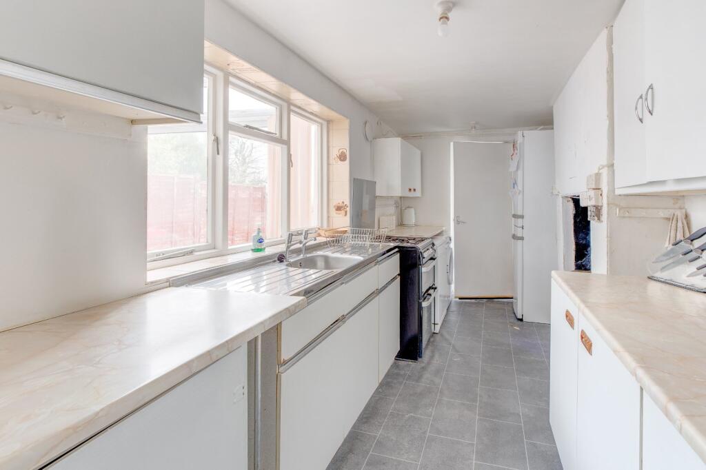 Additional property image - Mount Pleasant, Southcrest, Redditch, B97