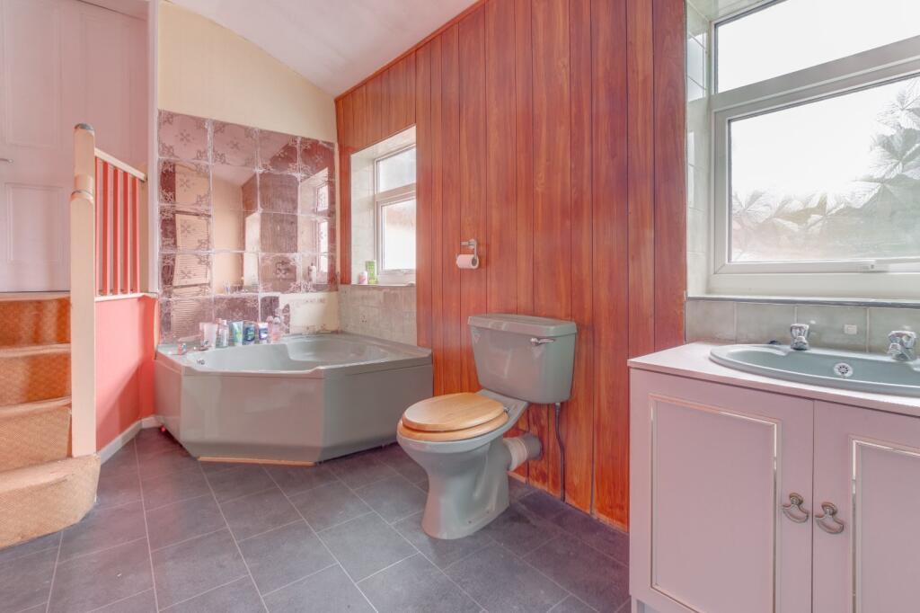 Additional property image - Mount Pleasant, Southcrest, Redditch, B97