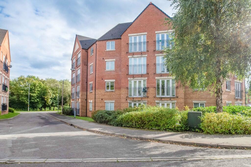 2 bedroom apartment for sale in Hedgerow Close, Greenlands, Redditch, Worcestershire, B98