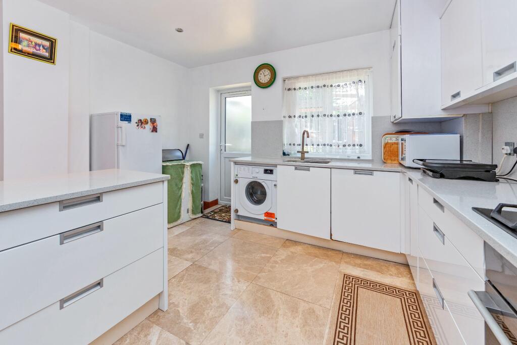 5 bedroom semidetached house for sale in Brantwood Gardens, EN2 7LY, EN2