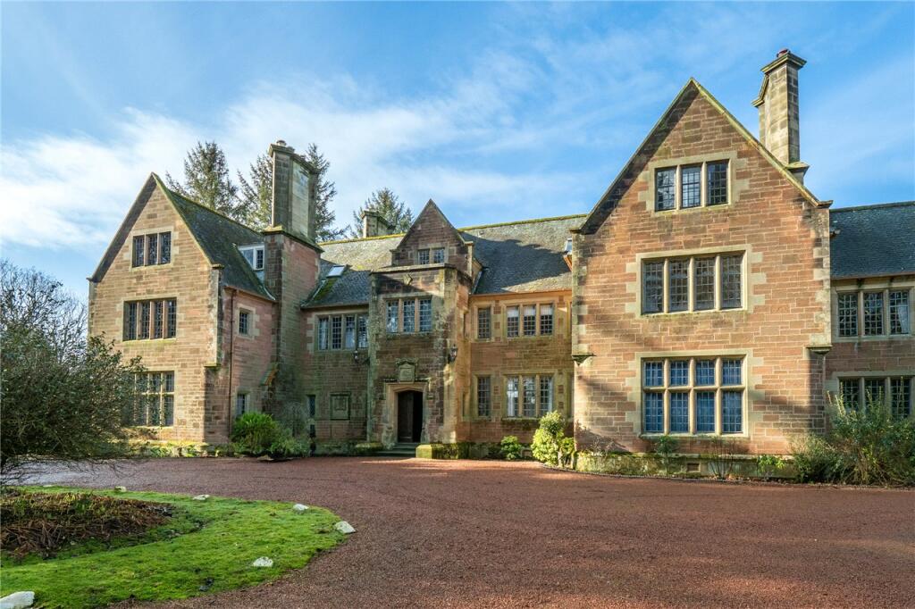 Main image of property: 3 Carlung House, Carlung Estate, West Kilbride, North Ayrshire, KA23