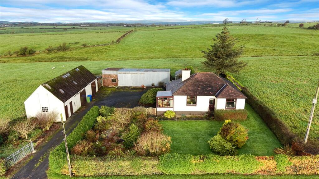 Main image of property: 11 High Langside Holding, Craigie, Kilmarnock, South Ayrshire, KA1