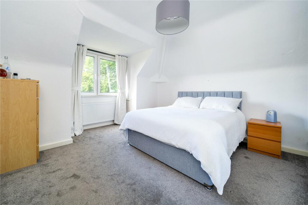 4 bedroom detached house for sale in Upper Batley Low Lane, Batley