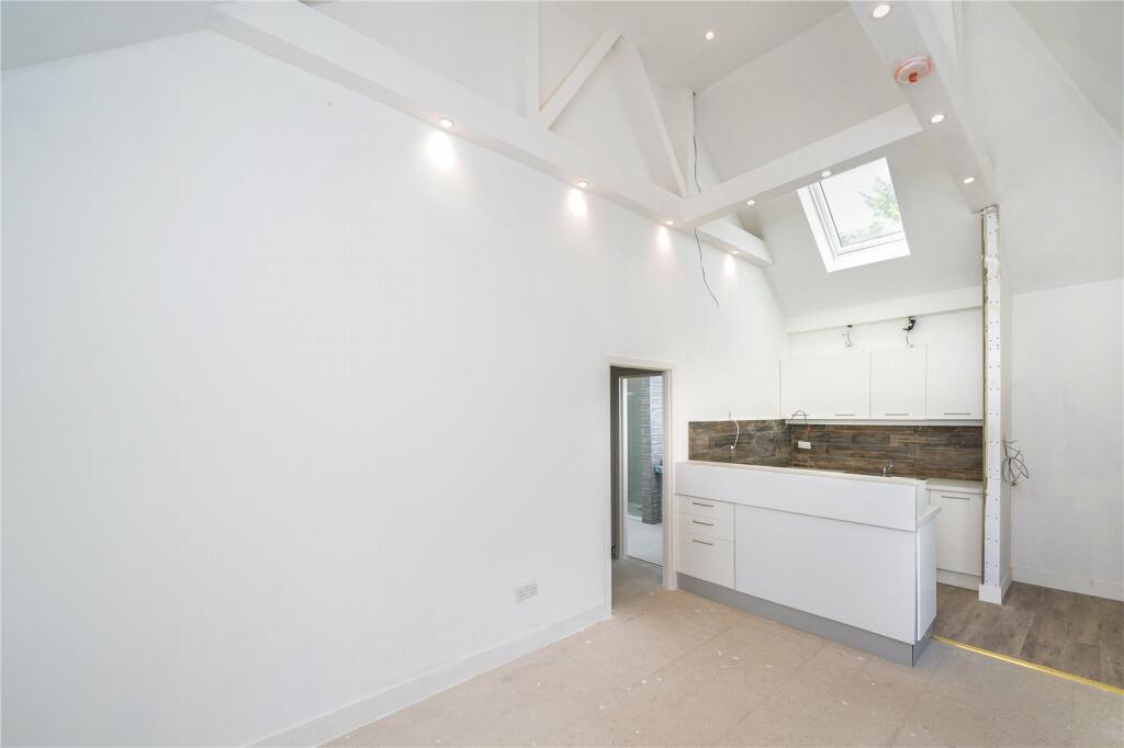 4 bedroom detached house for sale in Upper Batley Low Lane, Batley