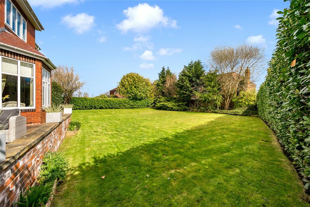 4 bedroom detached house for sale in Benton House, Wakefield Road