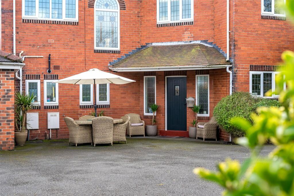 4 bedroom detached house for sale in Benton House, Wakefield Road