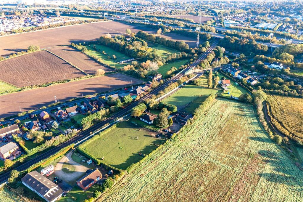 Main image of property: Knottingley Road, Pontefract, West Yorkshire