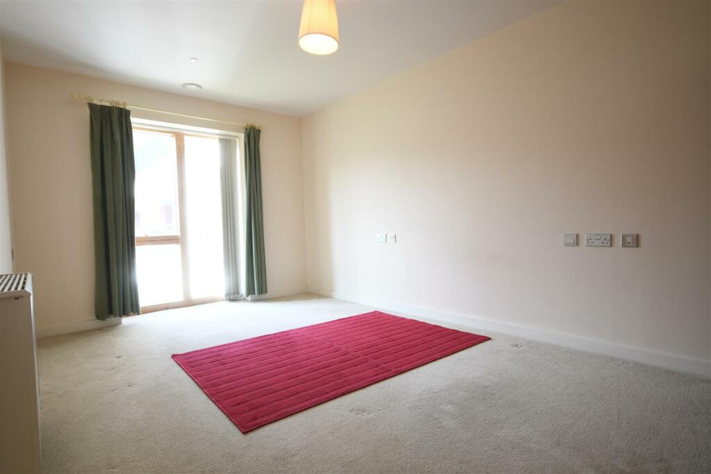 Additional property image - Queensway, Leamington Spa